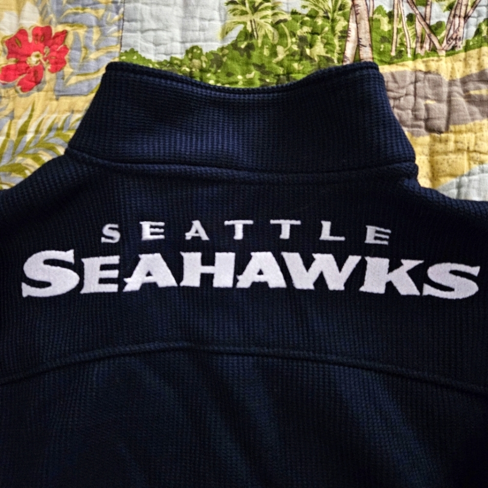 Seattle Seahawks NFL Team Apparel Quarter Zip Fleece Pullover Size Large Navy - Picture 9 of 10